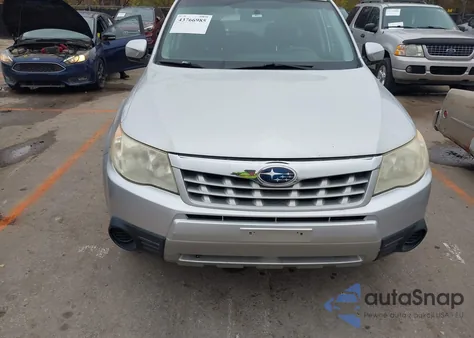 2011 Subaru Forester 2.5X Premium из США, поврежденный, VIN JF2SHBDC7BH731533